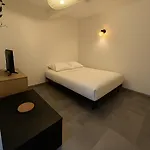 Neuf Au Coeur De *