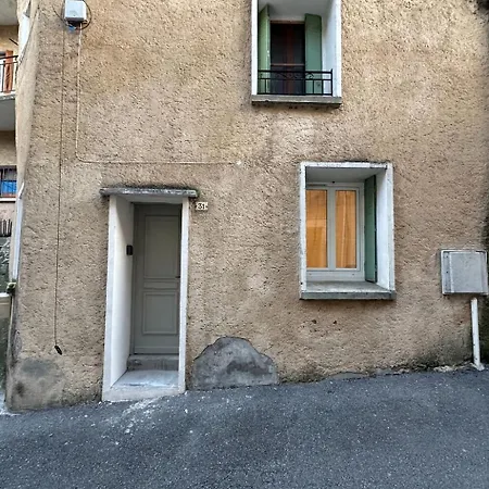 Neuf Au Coeur De