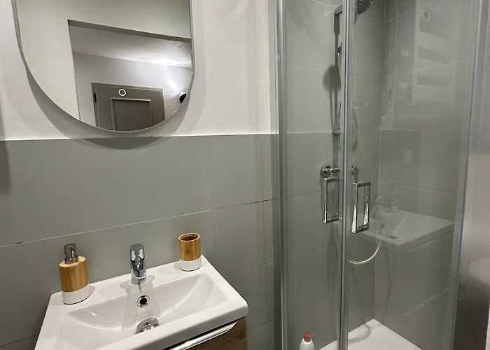 Neuf Au Coeur De * Volonne